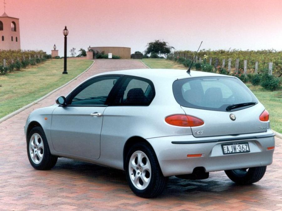  Alfa Romeo 147 3-Door (937A) 2001 года  (AU) (фото 12 из 17)